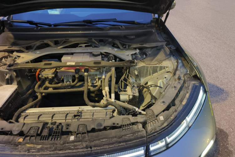 Used XPeng P7 2023 P7i 702 Max Engine Bay Left