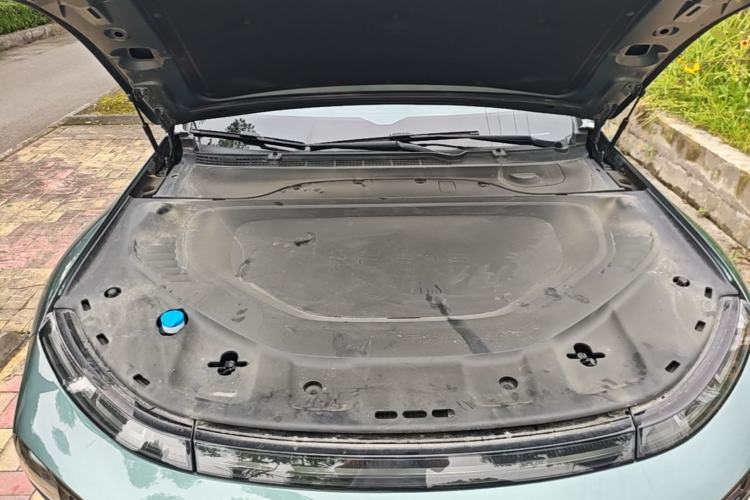 Used XPeng P7 2023 P7i 702 Pro Engine Bay