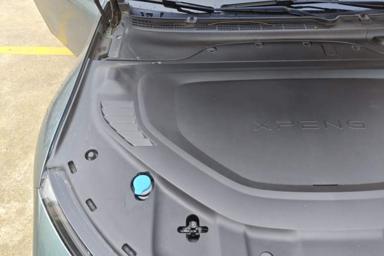 Used XPeng P7 2023 P7i 702 Max Engine Bay Right