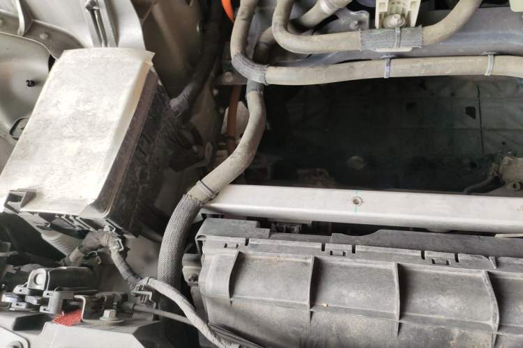 Used XPeng P7 2023 P7i 702 Pro Engine Bay Right