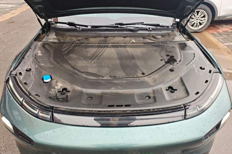 Used XPeng P7 2023 P7i 702 Pro Engine Bay