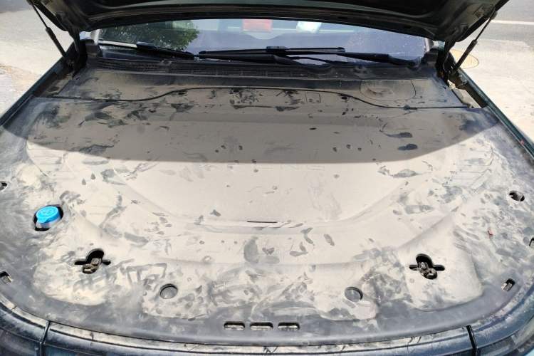 Used XPeng P7 2023 P7i 702 Pro Engine Bay