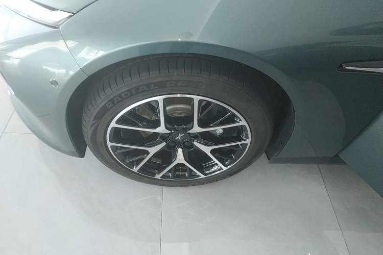 Used XPeng P7 2023 P7i 610 Max Performance Edition Exterior 4