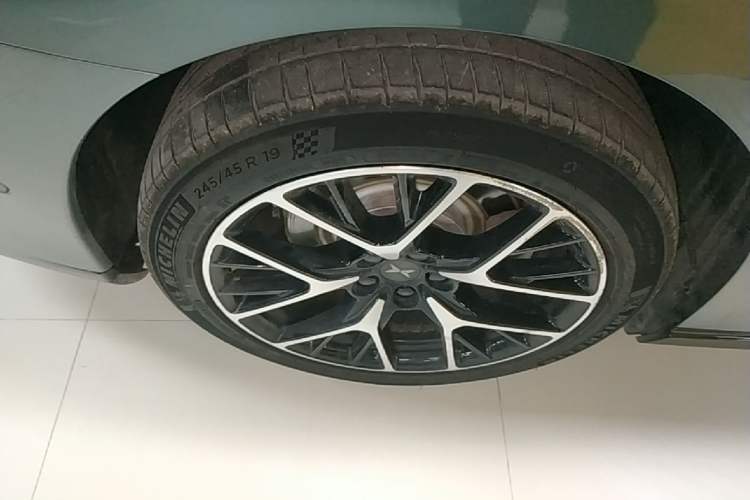 Used XPeng P7 2023 P7i 610 Pengyi Performance Edition Exterior 5