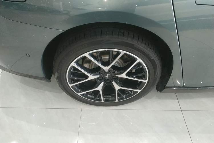 Used XPeng P7 2023 P7i 610 Max Performance Edition Exterior 5