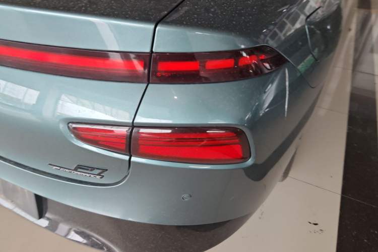 Used XPeng P7 2023 P7i 610 Max Performance Edition Exterior 6