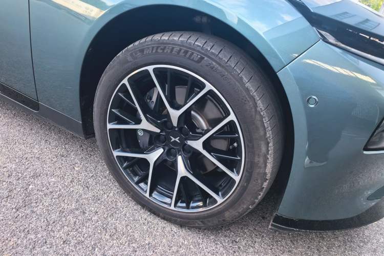 Used XPeng P7 2023 P7i 610 Pengyi Performance Edition Exterior 7