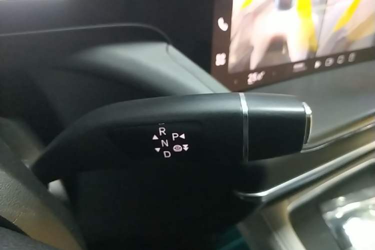 Used XPeng P7 2023 P7i 610 Pengyi Performance Edition Gear Lever