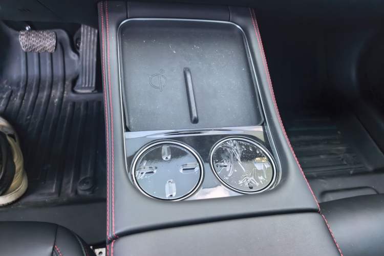 Used XPeng P7 2023 P7i 610 Pengyi Performance Edition Gear Lever