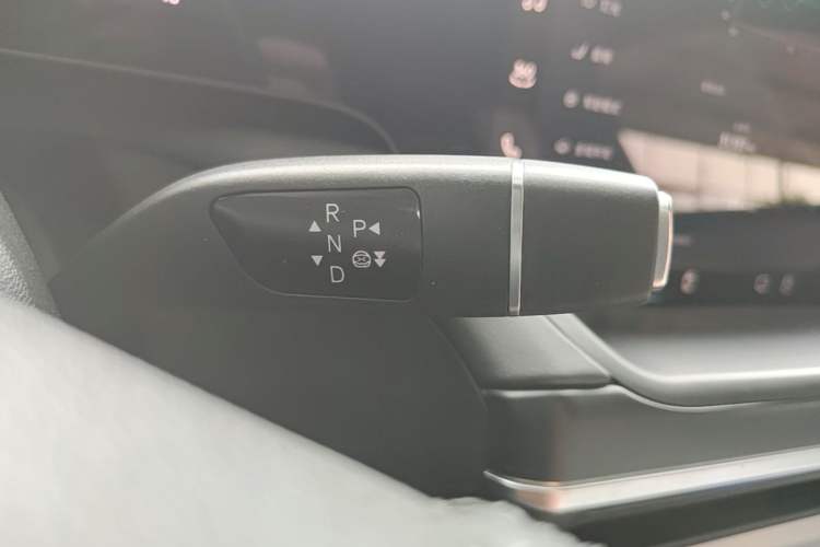 Used XPeng P7 2023 P7i 610 Pengyi Performance Edition Gear Lever