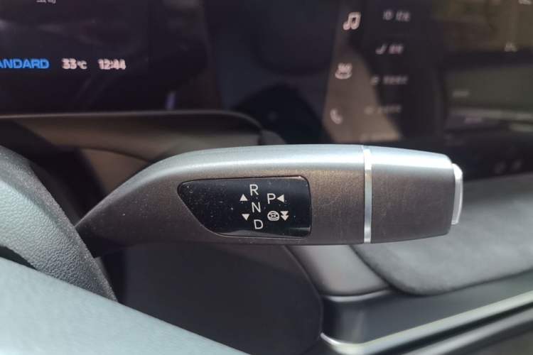 Used XPeng P7 2023 P7i 702 Max Gear Lever