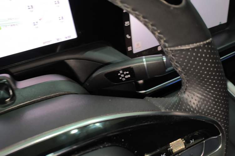 Used XPeng P7 2023 P7i 610 Pengyi Performance Edition Gear Lever