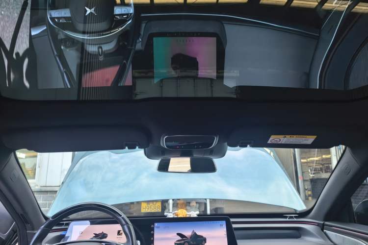 Used XPeng P7 2023 P7i 610 Pengyi Performance Edition Headliner