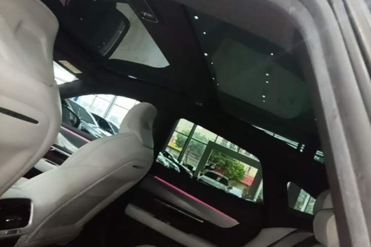 Used XPeng P7 2023 P7i 610 Max Performance Edition Headliner