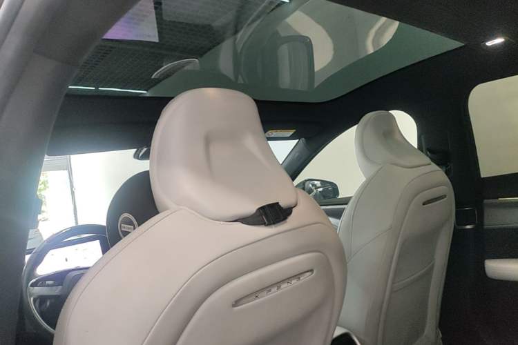 Used XPeng P7 2023 P7i 702 Max Headliner