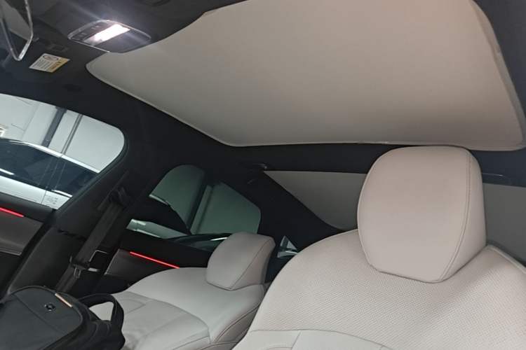 Used XPeng P7 2023 P7i 702 Max Headliner
