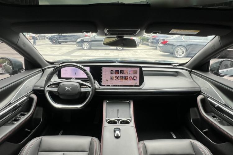 Used XPeng P7 2023 P7i 702 Pro Interior 2