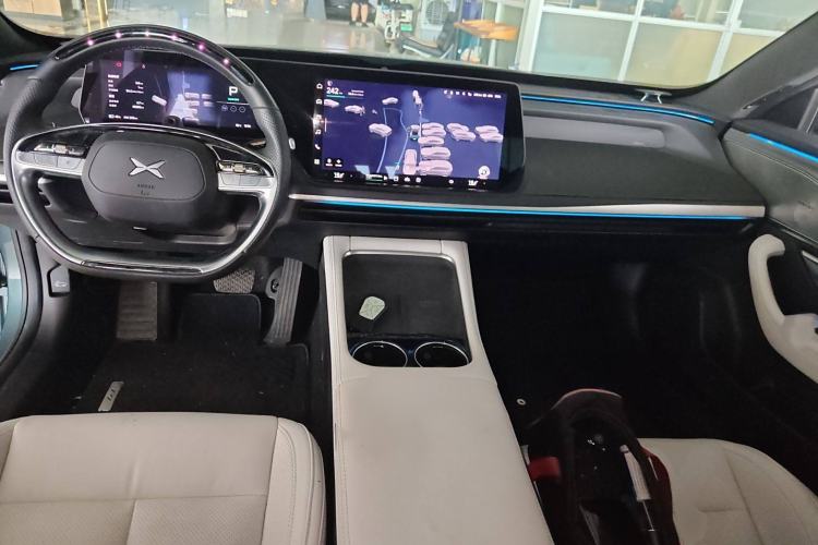 Used XPeng P7 2023 P7i 610 Max Performance Edition Interior 2