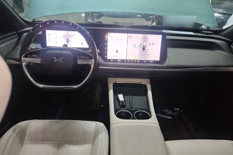 Used XPeng P7 2023 P7i 702 Max Interior 2
