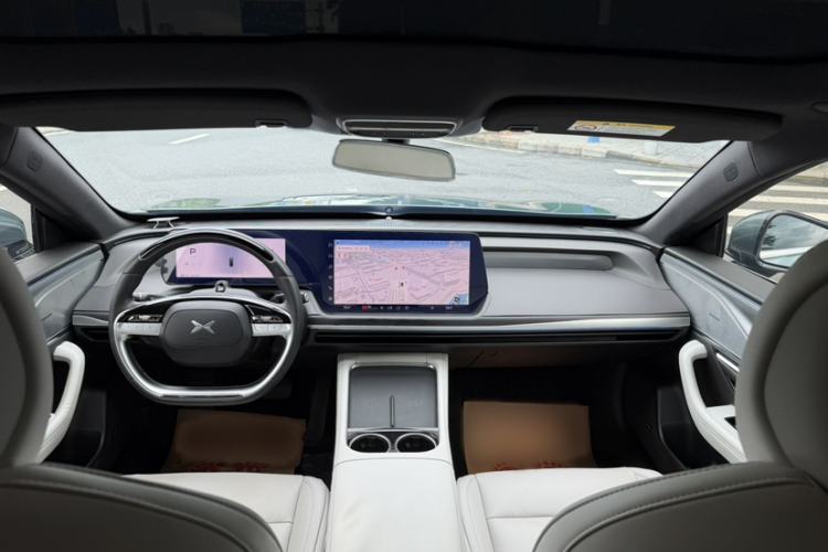 Used XPeng P7 2023 P7i 702 Pro Interior 3