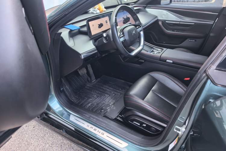 Used XPeng P7 2023 P7i 610 Pengyi Performance Edition Interior 3