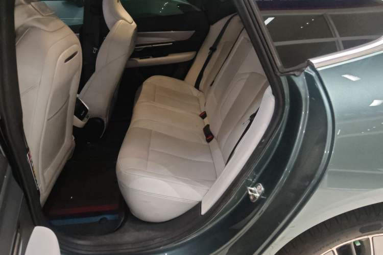 Used XPeng P7 2023 P7i 702 Max Interior 4