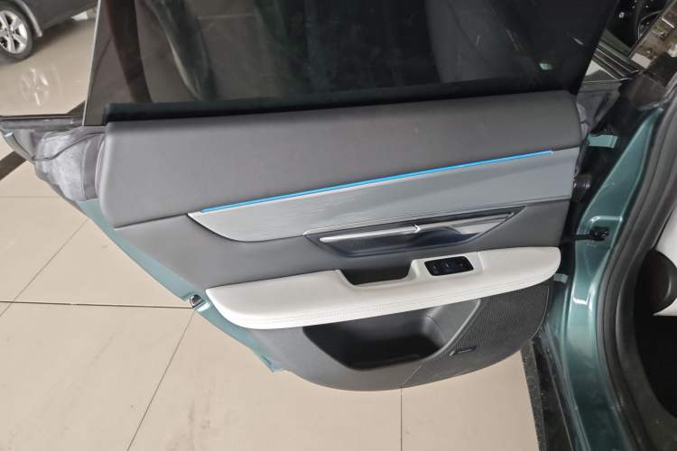 Used XPeng P7 2023 P7i 610 Max Performance Edition Interior 8