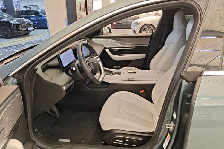 Used XPeng P7 2023 P7i 702 Pro Left Front Seat