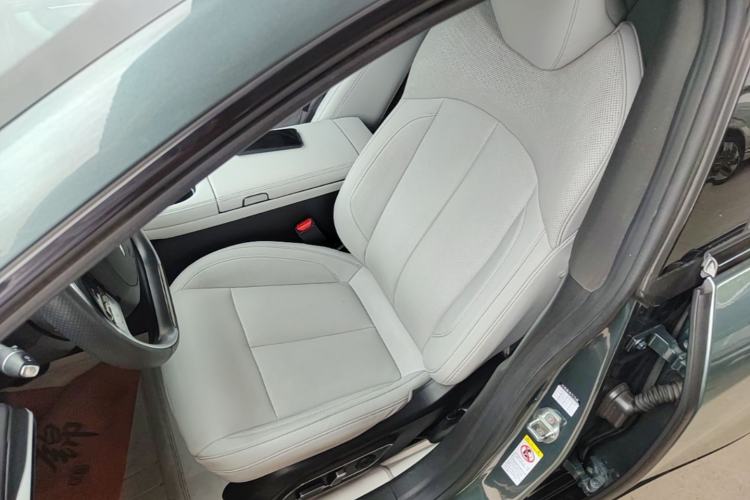 Used XPeng P7 2023 P7i 610 Pengyi Performance Edition Left Front Seat