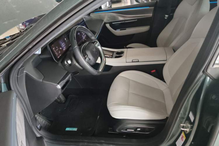 Used XPeng P7 2023 P7i 610 Max Performance Edition Left Front Seat