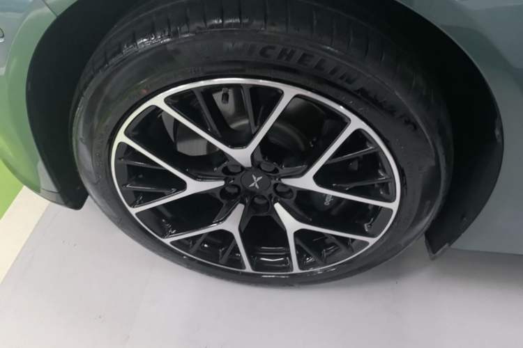 Used XPeng P7 2023 P7i 702 Pro Left Front Wheel Hub