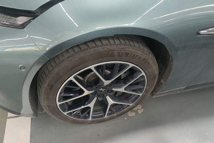 Used XPeng P7 2023 P7i 702 Max Left Front Wheel Hub