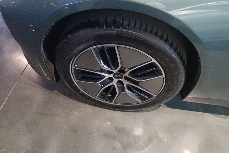 Used XPeng P7 2023 P7i 702 Pro Left Front Wheel Hub