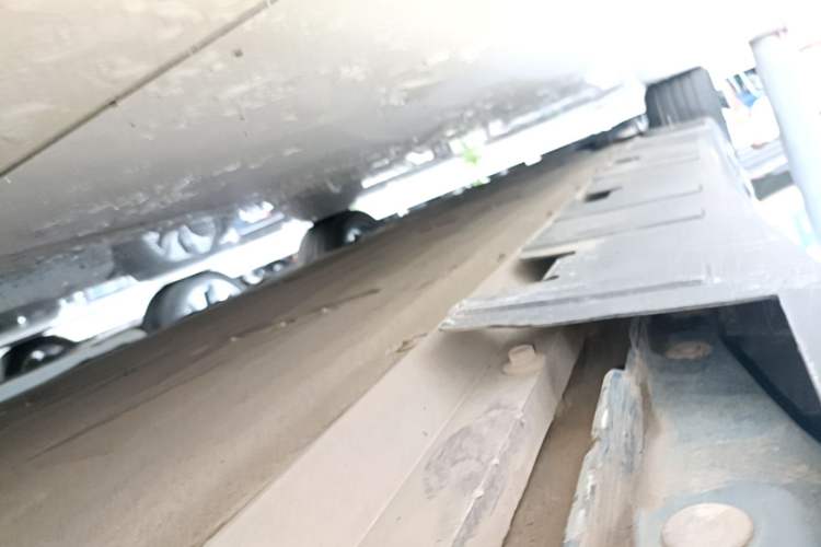 Used XPeng P7 2023 P7i 702 Pro Left Side Sill