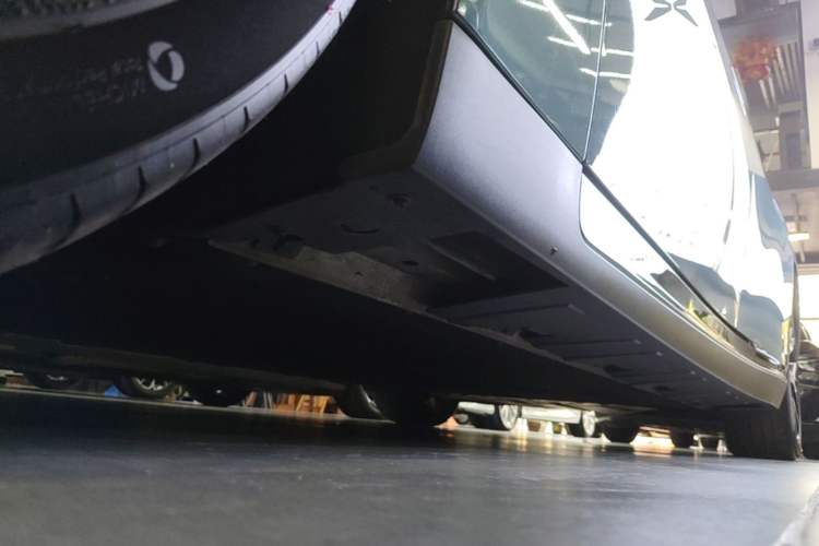 Used XPeng P7 2023 P7i 702 Pro Left Side Sill