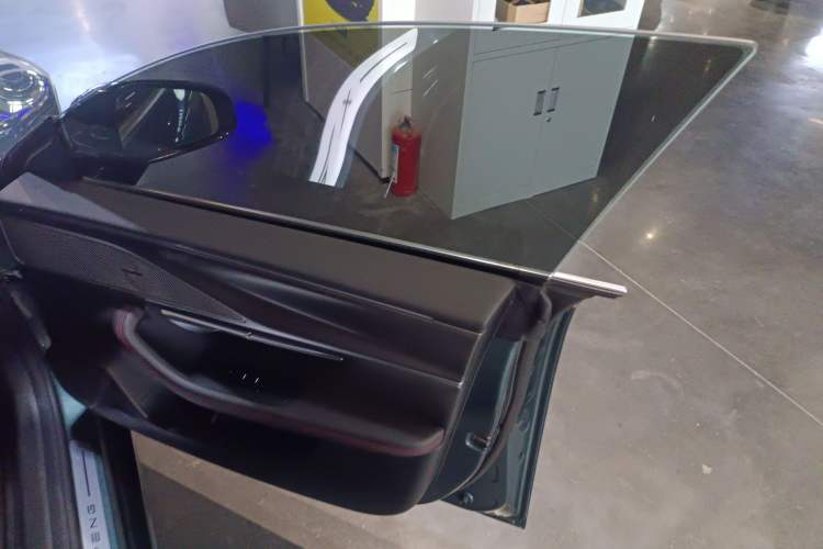 Used XPeng P7 2023 P7i 702 Pro Right Front Door Interior