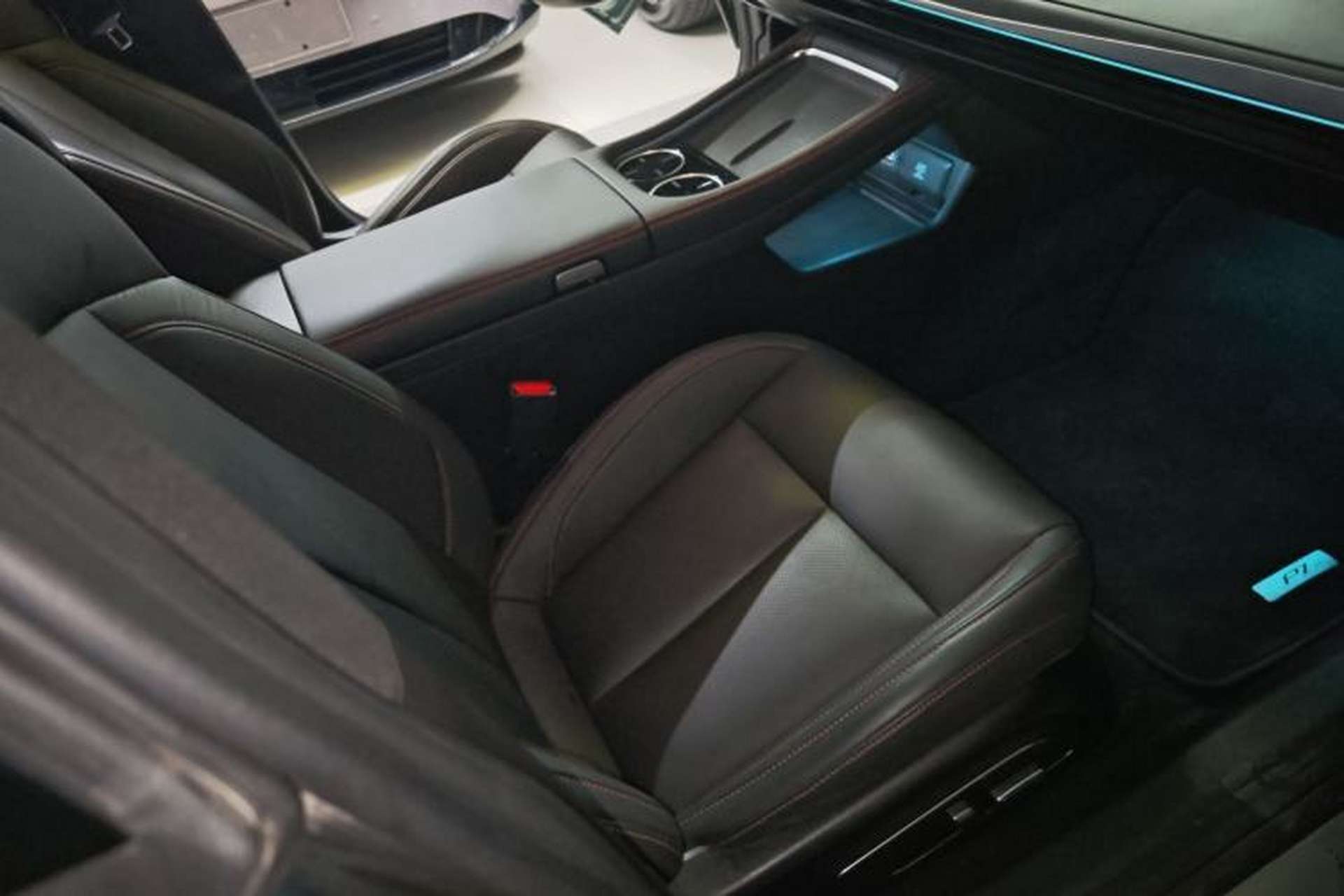Used XPeng P7 2023 P7i 610 Pengyi Performance Edition Right Front Seat