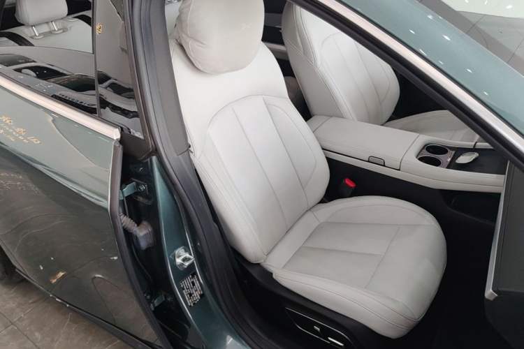 Used XPeng P7 2023 P7i 702 Pro Right Front Seat