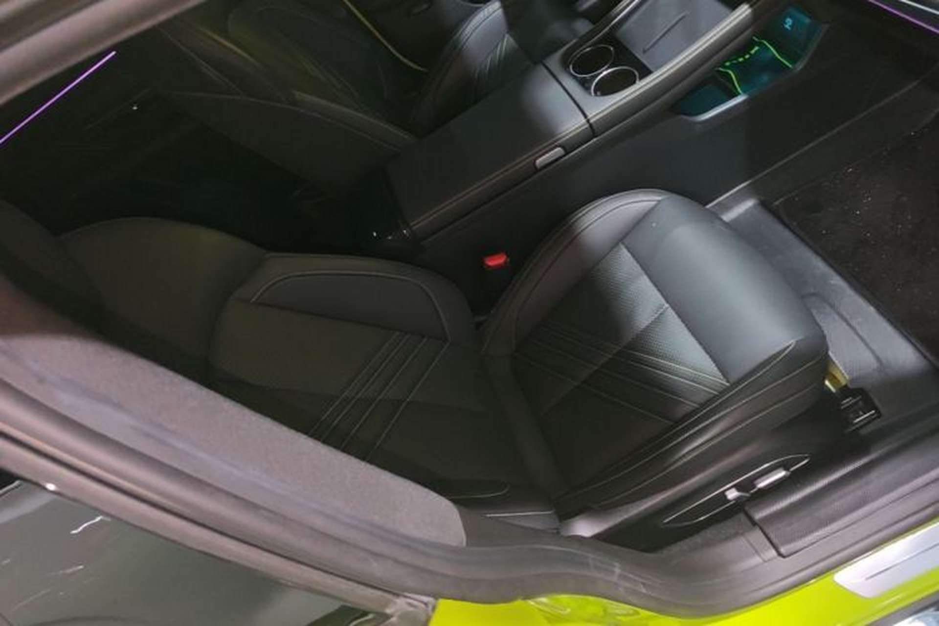 Used XPeng P7 2023 P7i 610 Pengyi Performance Edition Right Front Seat