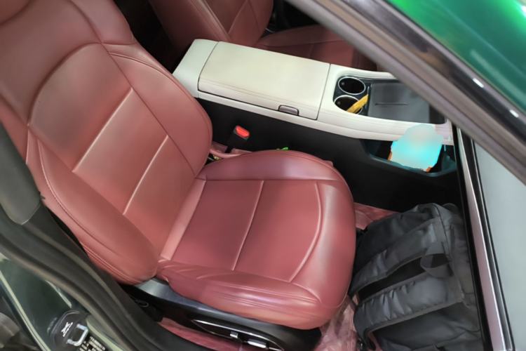 Used XPeng P7 2023 P7i 610 Pengyi Performance Edition Right Front Seat