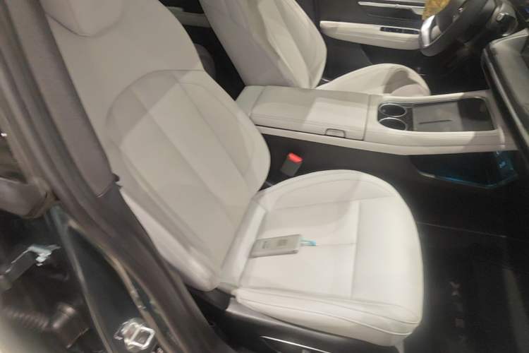 Used XPeng P7 2023 P7i 702 Pro Right Front Seat