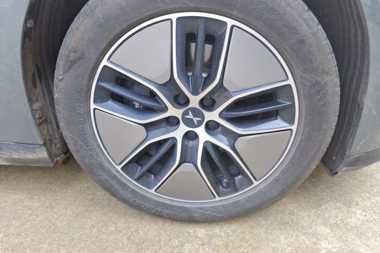 Used XPeng P7 2023 P7i 702 Max Right Front Wheel Hub