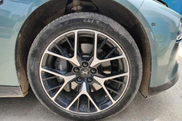 Used XPeng P7 2023 P7i 702 Pro Right Front Wheel Hub