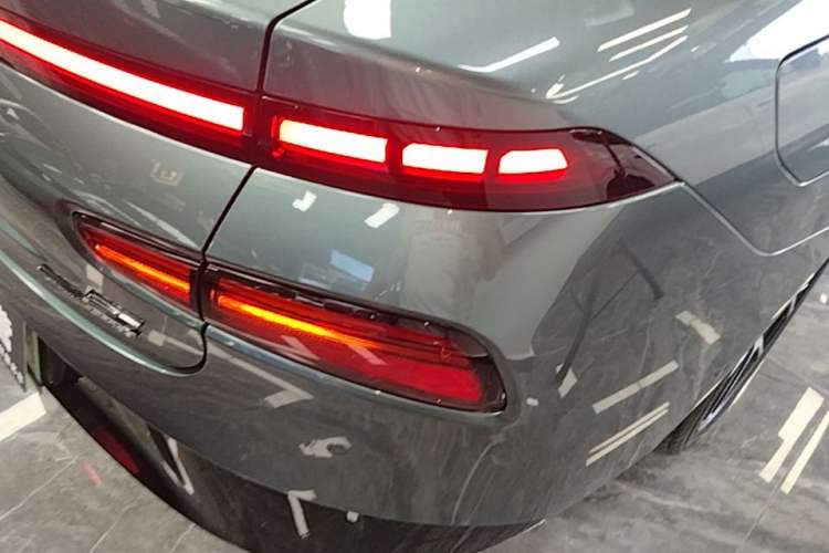 Used XPeng P7 2023 P7i 702 Pro Right Rear Taillight