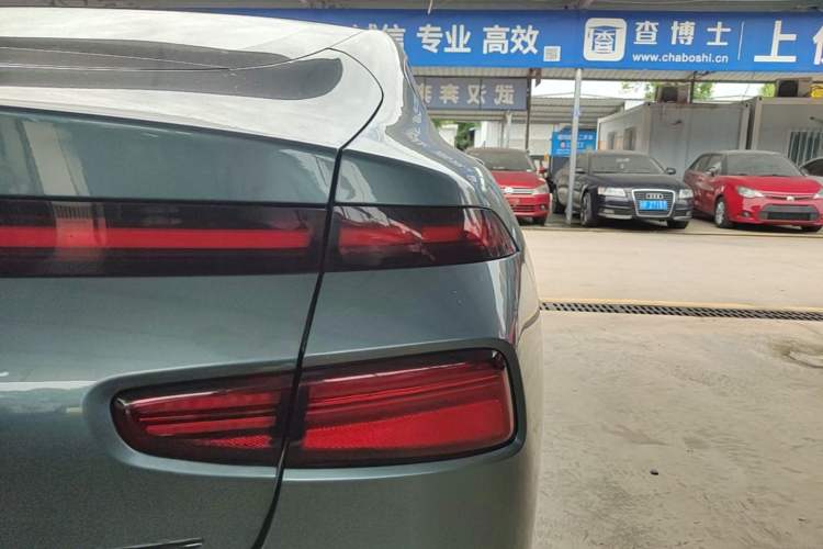 Used XPeng P7 2023 P7i 610 Pengyi Performance Edition Right Rear Taillight