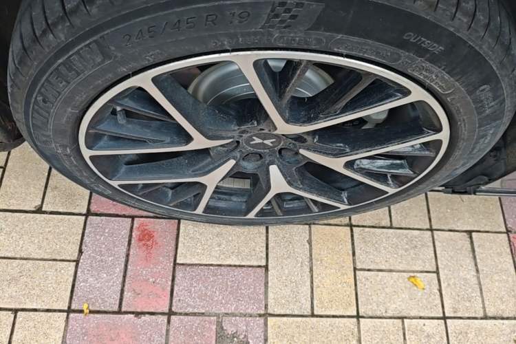 Used XPeng P7 2023 P7i 702 Pro Right Rear Wheel Hub