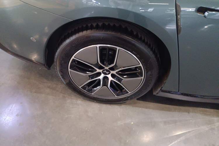 Used XPeng P7 2023 P7i 702 Pro Right Rear Wheel Hub