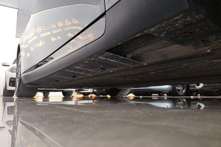 Used XPeng P7 2023 P7i 702 Pro Right Side Sill