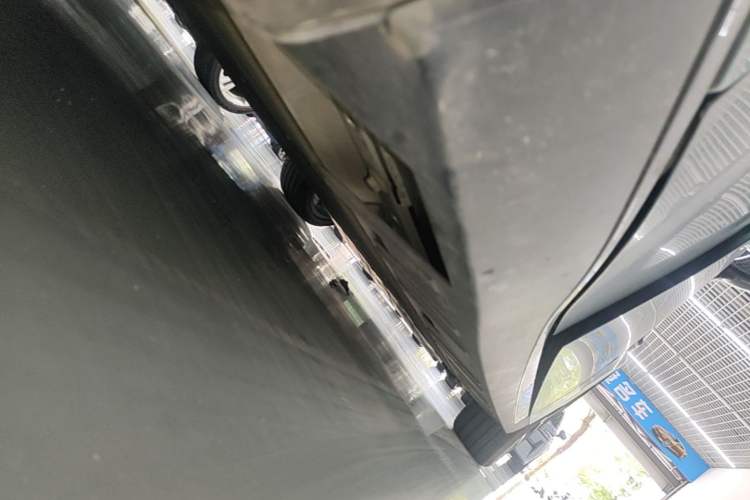 Used XPeng P7 2023 P7i 702 Max Right Side Sill