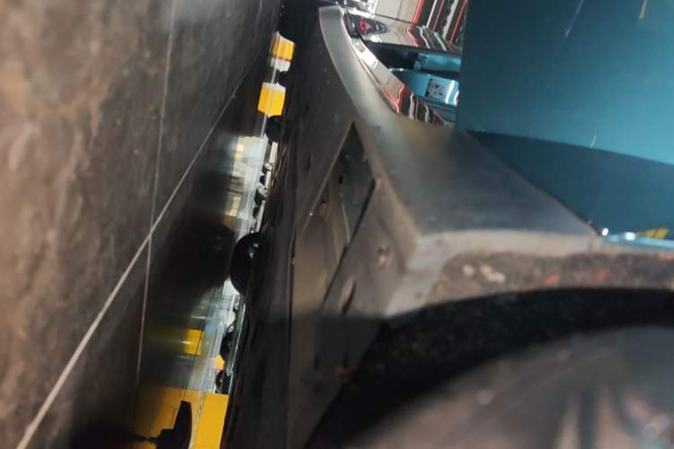 Used XPeng P7 2023 P7i 702 Max Right Side Sill